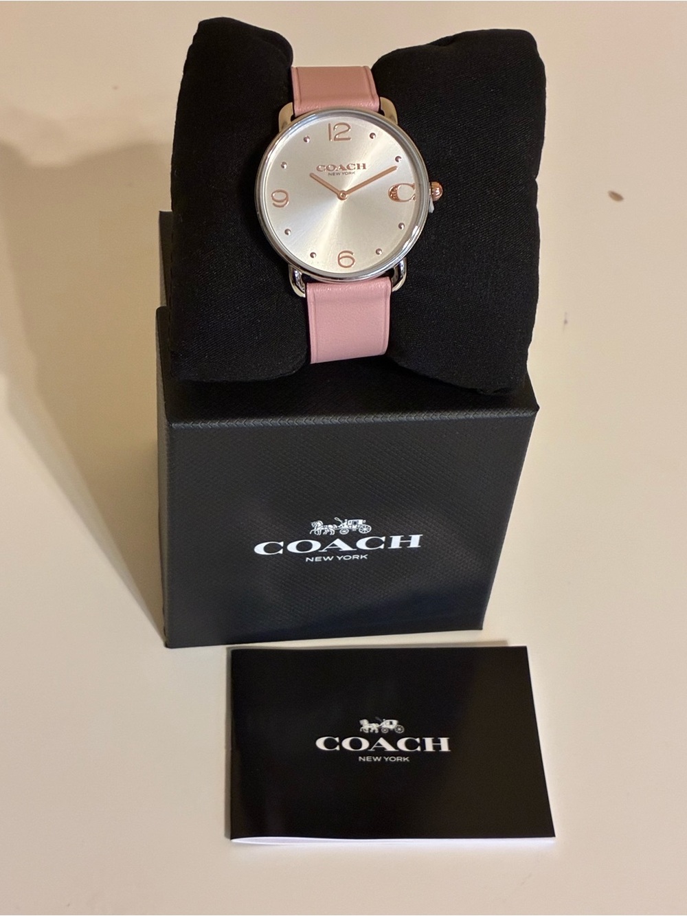 Coach Elliot watch featuring a blush leather strap and stainless back- NEW - Picture 2 of 9
